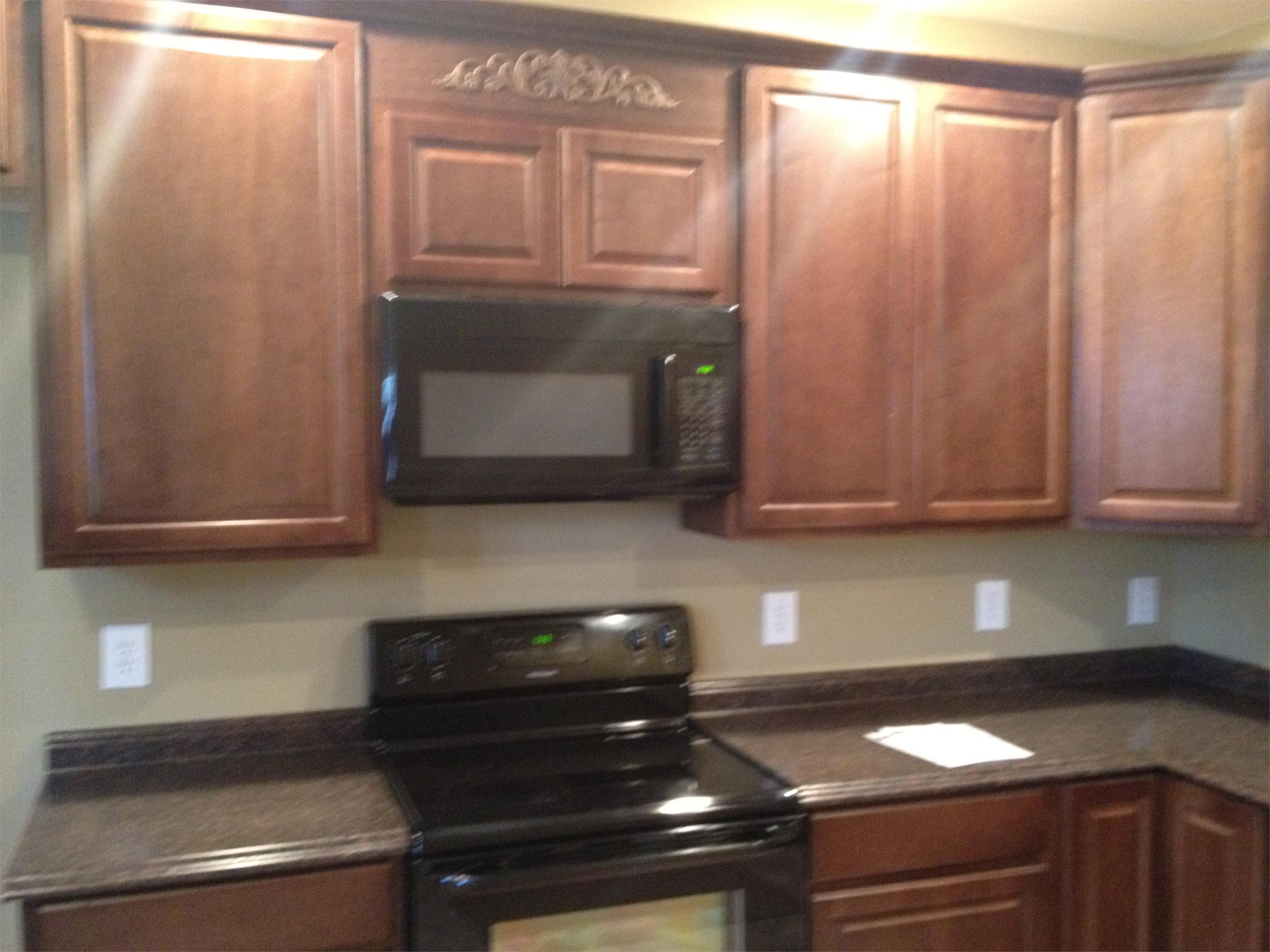 391 Hoyt Street-Lower Unit